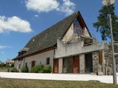 bas-de-mairie-de-sansac-de-marmiesse